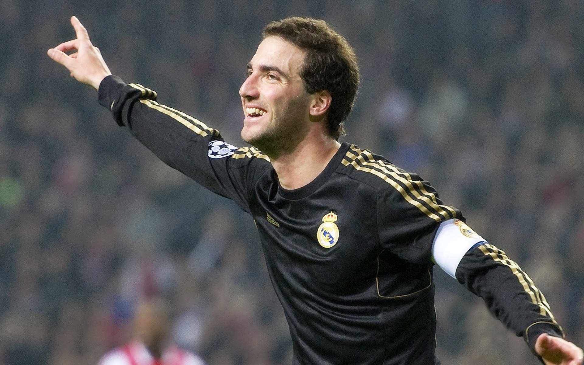 尼姆客场遭遇一场火爆对决，失去领先优势，尼姆和尼斯