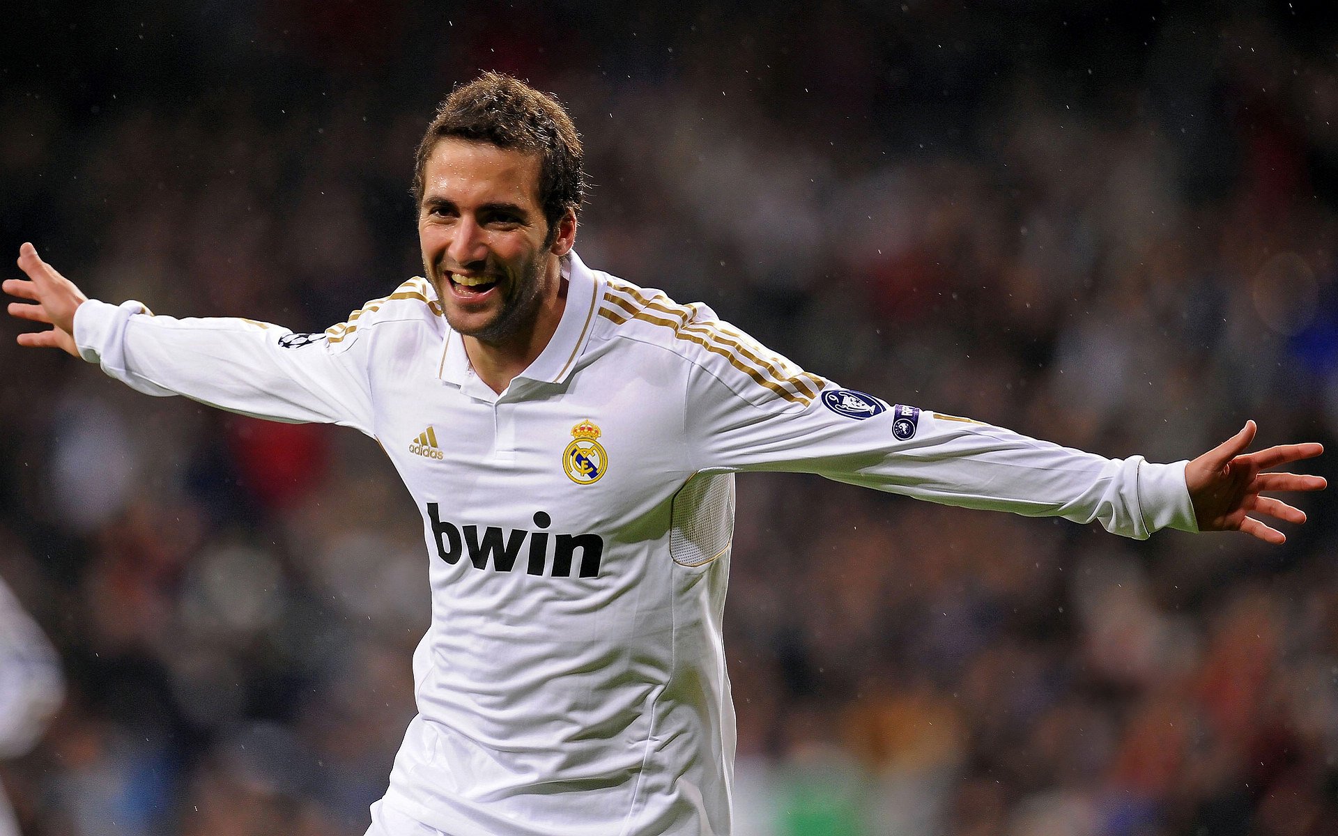 开云体育最新地址-本轮比赛综述：五大联赛最震撼的瞬间，五大联赛各种记录